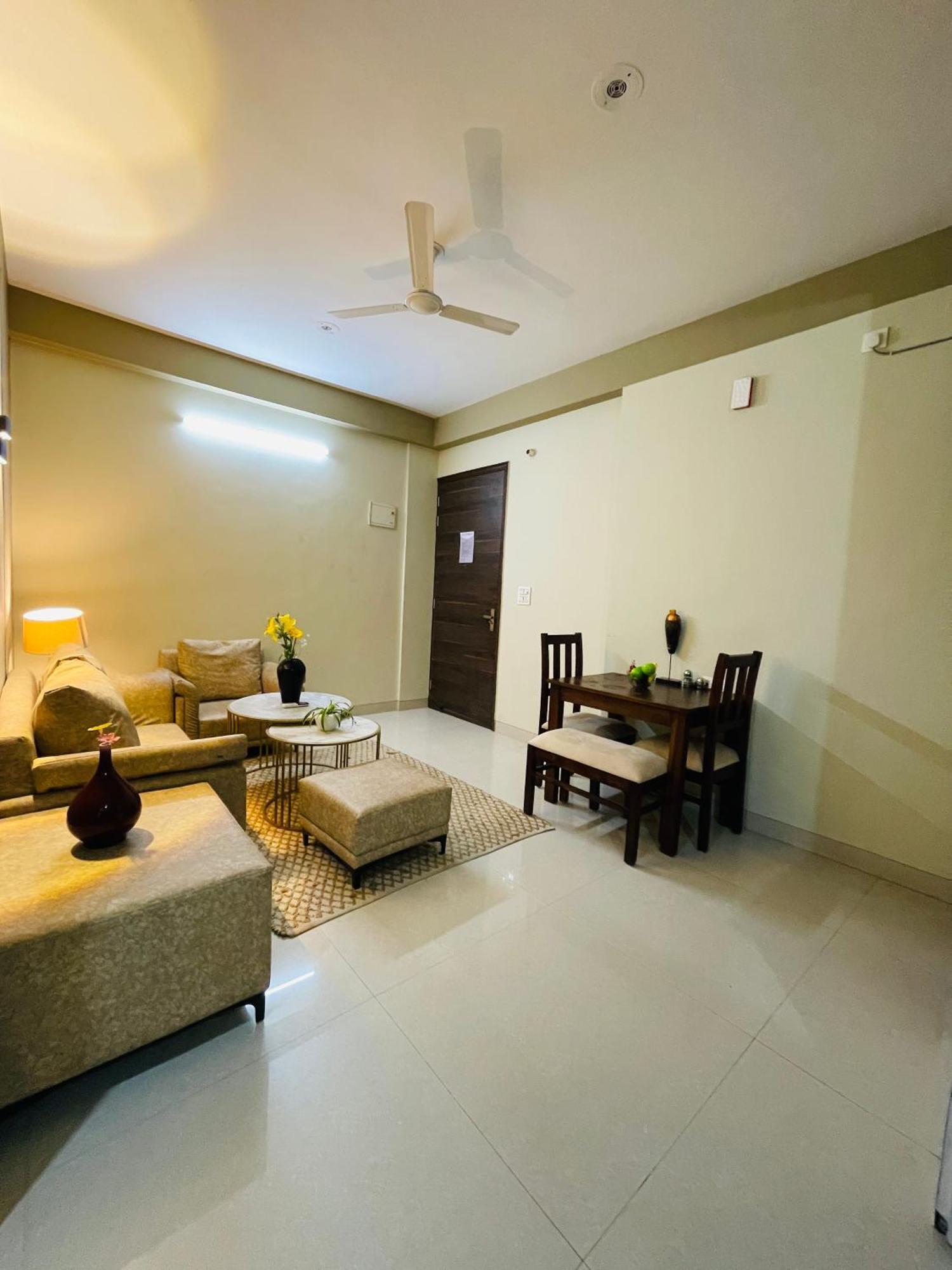 Bedchambers Serviced Apartment, Medicity Gurgaon Exteriör bild