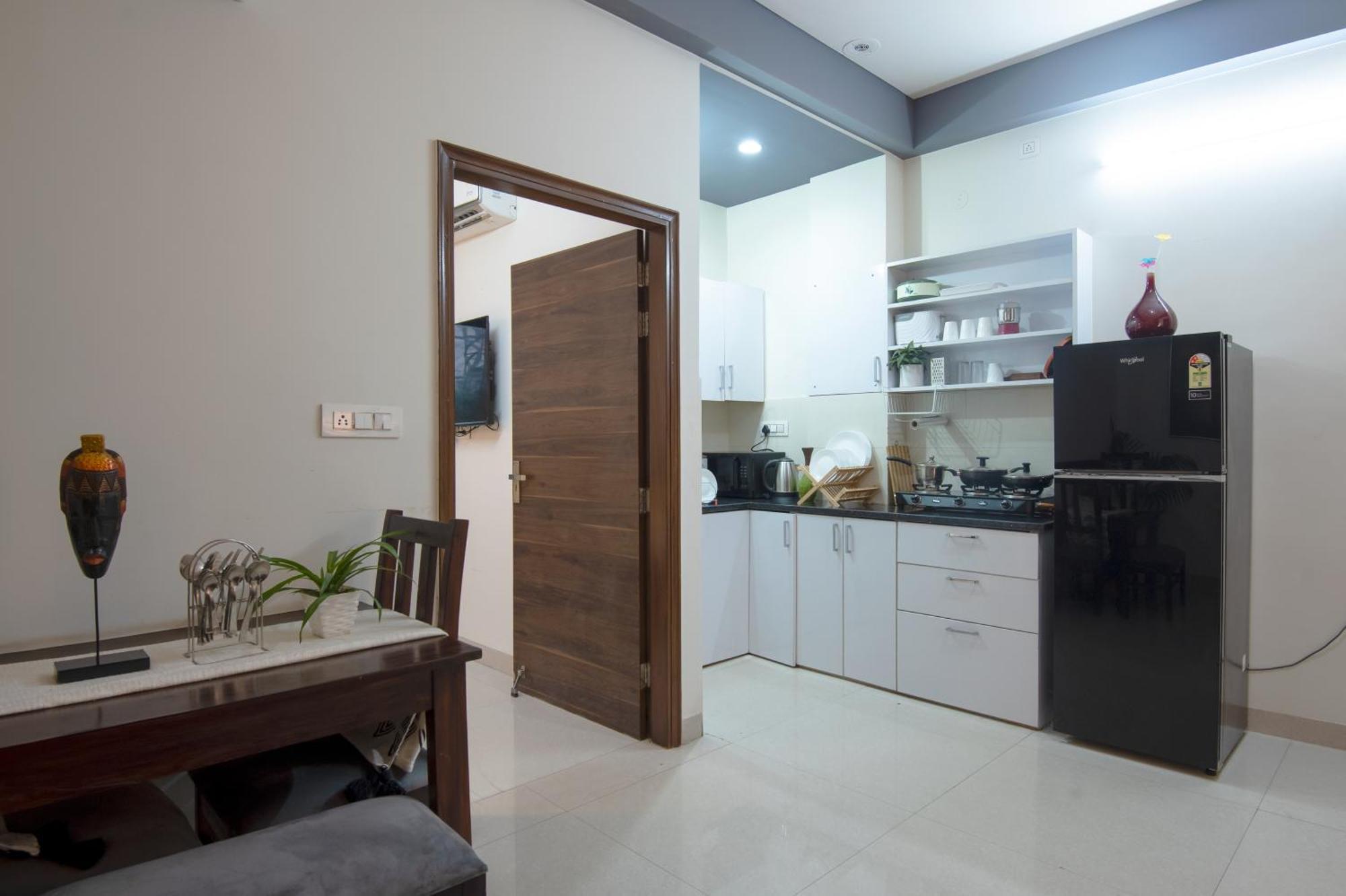 Bedchambers Serviced Apartment, Medicity Gurgaon Exteriör bild